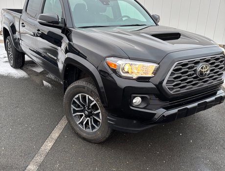 2022 Toyota Tacoma TRD | Cam | USB | Bluetooth | Warranty to 2027