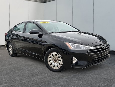 2019 Hyundai Elantra Essential | 6-Spd | Cam | USB | HtdSeats | Keyless