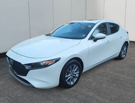 2022 Mazda Mazda3 Sport GS |  Cam | USB | HtdSeats | Bluetooth | Keyless