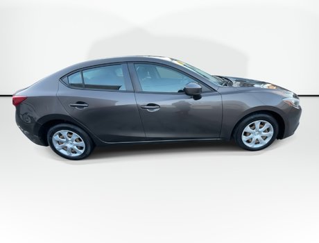2016 Mazda Mazda3 GX | Cam | USB | HtdSeats | Bluetooth | Keyless