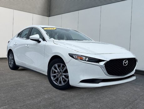 2021 Mazda Mazda3 GX | Cam | USB | HtdSeats | Warranty to 2026