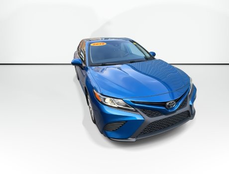 2019 Toyota Camry SE | Cam | USB | HtdSeats | Bluetooth | Keyless