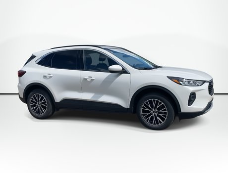 2024 Ford ESCAPE PHEV | Co‑Pilot360™ Assit+ | Leather | Wireless