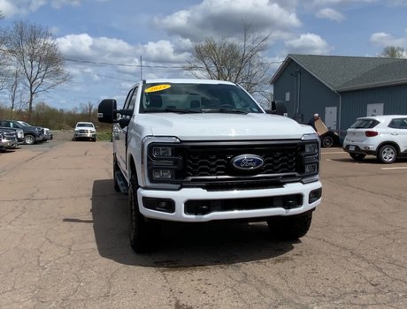 2024 Ford SUPER DUTY F-250 SRW XLT | 4WD | Warranty Until Oct 2029