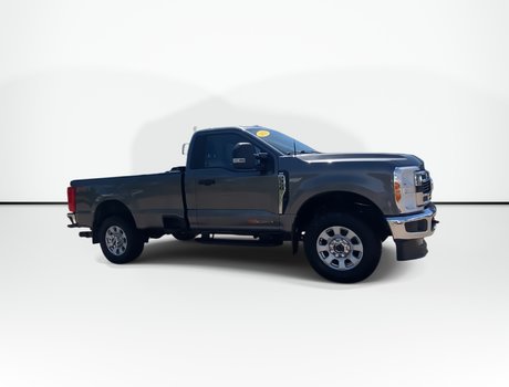2023 Ford SUPER DUTY F-350 SRW XLT