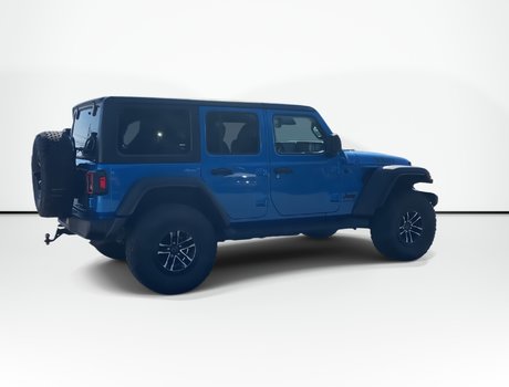 2025 Jeep WRANGLER BASE