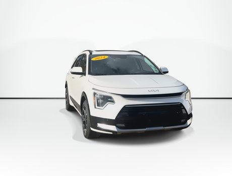 2024 Kia Niro SX Hybrid | Leather | Roof | Nav | Cam | USB