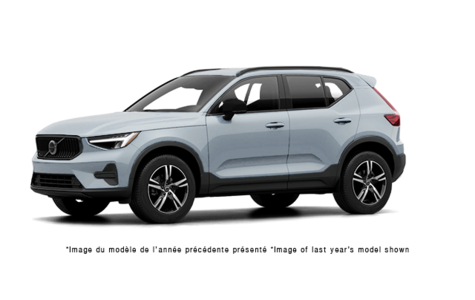 2026 VOLVO XC40 CORE DARK
