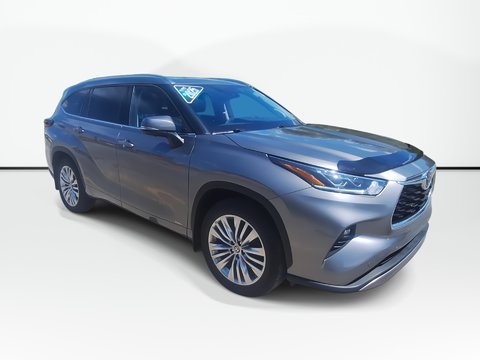 2025 Toyota Highlander Hybrid Platinum | Roof | Cam |  Warranty to 2030