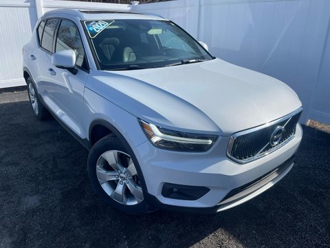 2020 Volvo XC40 Momentum | Leather | SunRoof | Cam | USB | XM