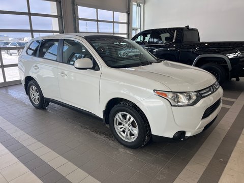 Mitsubishi Outlander ES 2014