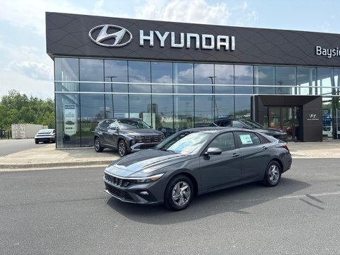 Hyundai Elantra Essential IVT 2025