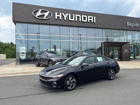 2025 Hyundai Elantra Luxury IVT