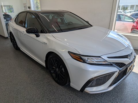 Toyota Camry Hybrid XSE, CUIR ROUGE, 2021