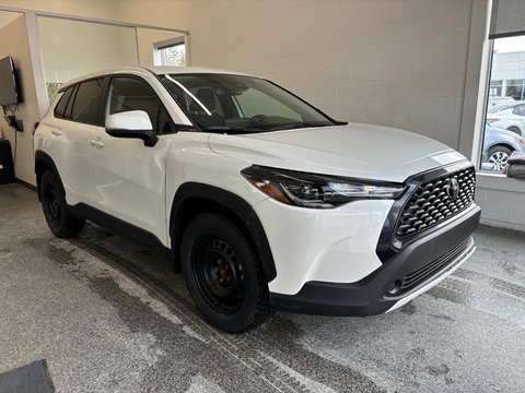 2022 Toyota Corolla Cross LE AWD,