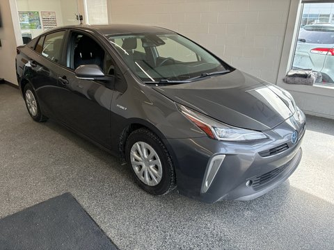 2020 Toyota Prius AWD,