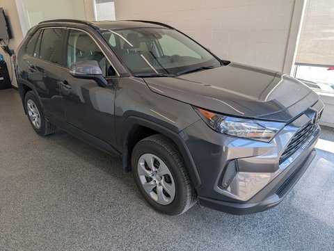 Toyota RAV4 LE AWD, 2021