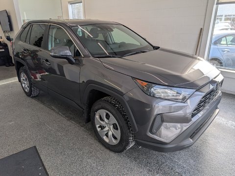 Toyota RAV4 LE AWD 2022