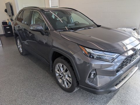 Toyota RAV4  2025