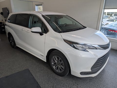 2021 Toyota Sienna Hybrid LE 8 PASSAGERS