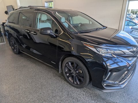 Toyota Sienna Hybrid XSE FWD 2021