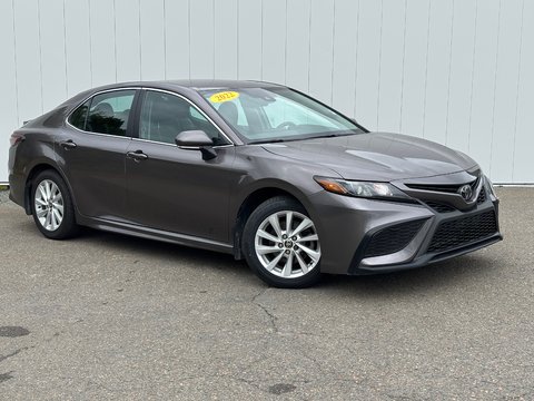 2022 Toyota Camry SE | Cam | USB | HtdSeats | Warranty to 2027