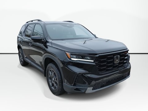 2025 Honda Pilot TrailSport | Leather | Sunroof | Warranty to 2029