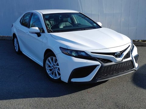 2023 Toyota Camry SE | Cam | USB | HtdSeat | Warranty to 2028