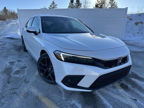 2024 Honda Civic Hatchback Sport Touring | Cam | HtdSeat | Warranty to 2029