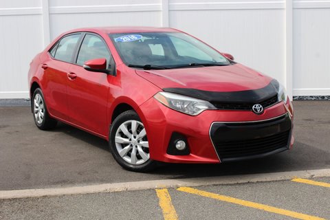 2016 Toyota Corolla S | Roof | Nav | Cam | USB | HtdSeats | Bluetooth