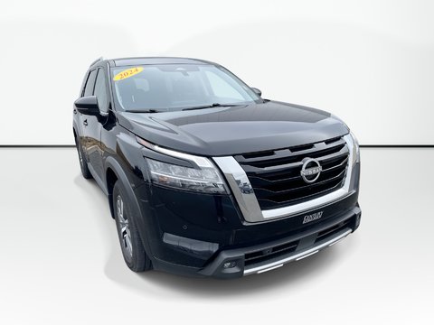 2024 Nissan Pathfinder SL | 7-Pass | Leather | MoonRoof | SafetyShield360