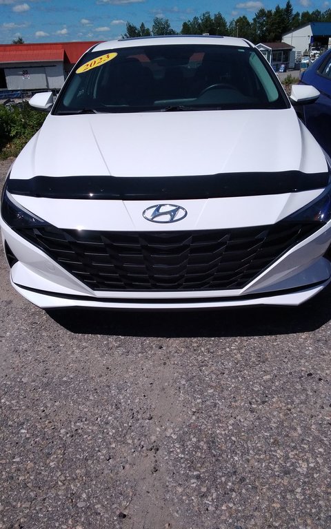 Hyundai Elantra  2023