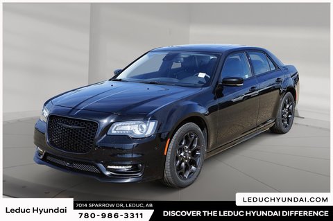 2023 Chrysler 300 Touring L
