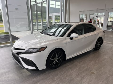 Toyota Camry  2022