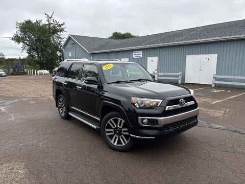 2017 Toyota 4Runner SR5 | Leather | Roof | Nav | Cam | HtdWheel