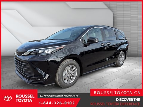 2026 Toyota Sienna Hybrid XLE FWD 8 PASSENGER