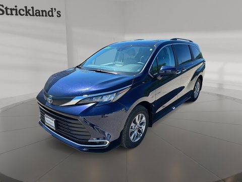 2024 Toyota Sienna Hybrid Sienna XLE 8-Pass