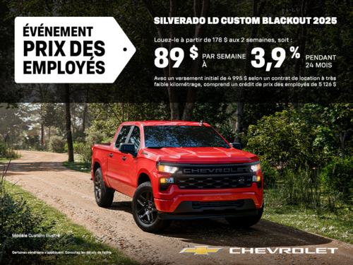 Le Chevrolet Silverado LD Custom Blackout Edition
