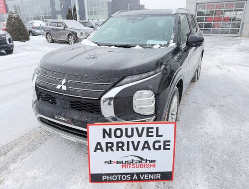 Mitsubishi Outlander PHEV LE**S-AWC**TAUX À PARTIR DE 0.9%**75KM EV**TOIT 2023