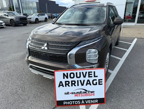 2023 Mitsubishi Outlander PHEV LE**S-AWC**TAUX À PARTIR 0.9%**75KM EV**TOIT PANO