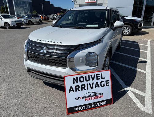 Mitsubishi Outlander ES*AWC*ATTACHE REMORQUE 2023