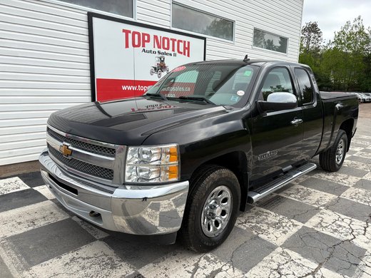 2013 Chevrolet Silverado LS Cheyenne Edition - 4WD, a/c, extended cab