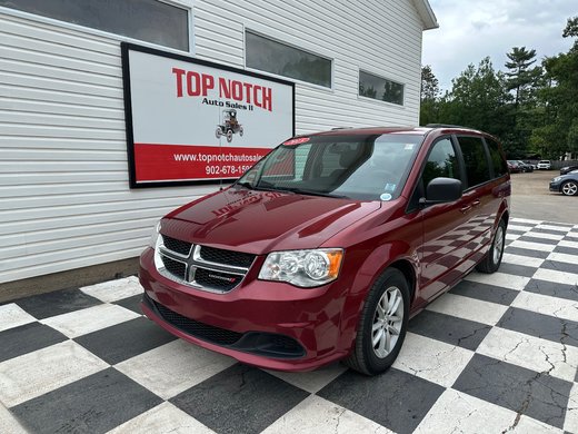 2015 Dodge Grand Caravan SXT, Aux, DVD Player, Backup Camera