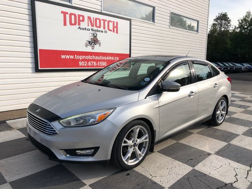 2016 Ford Focus titanium Titanium - Reverse Camera, Sunroof, Power Seats