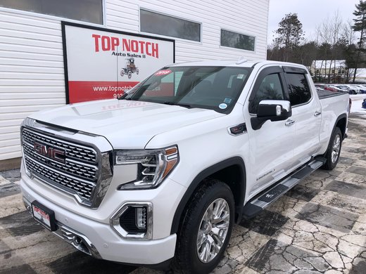 2019 GMC SIERRA K1500 Denali - power seats, 4wd, reverse camera, a/c