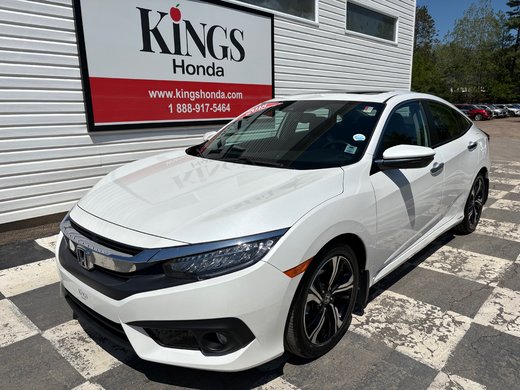 2018 Honda Civic Touring - sunroof, power seats, reverse camera