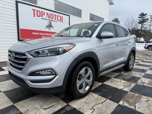 2018 Hyundai Tucson SE - Heated Seats, CD Player, Reverse Camera