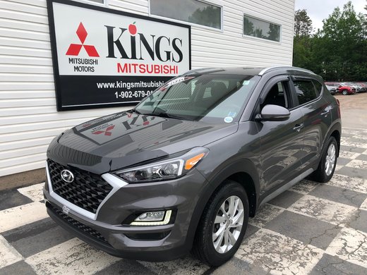 2020 Hyundai Tucson Preferred - LOW KMS!! hands free, reverse camera