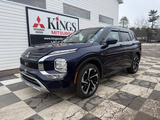 2023 Mitsubishi Outlander LE S-AWC, keyless entry, backup camera, Bluetooth