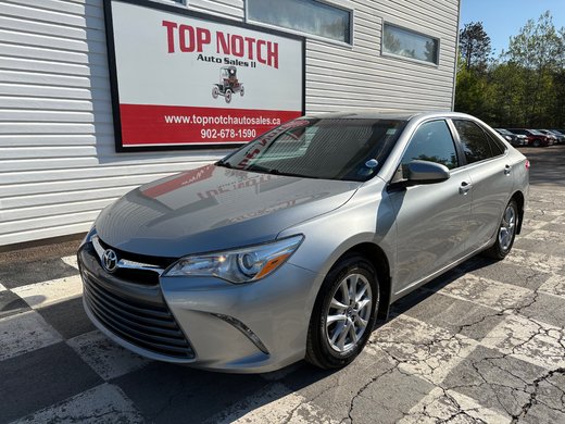 2016 Toyota Camry LE - hands free, cruise control, reverse camera